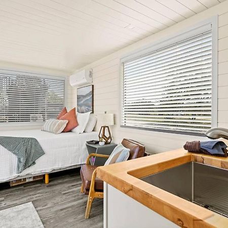 New The Sunset Luxury Container Home Фредериксбург Екстериор снимка