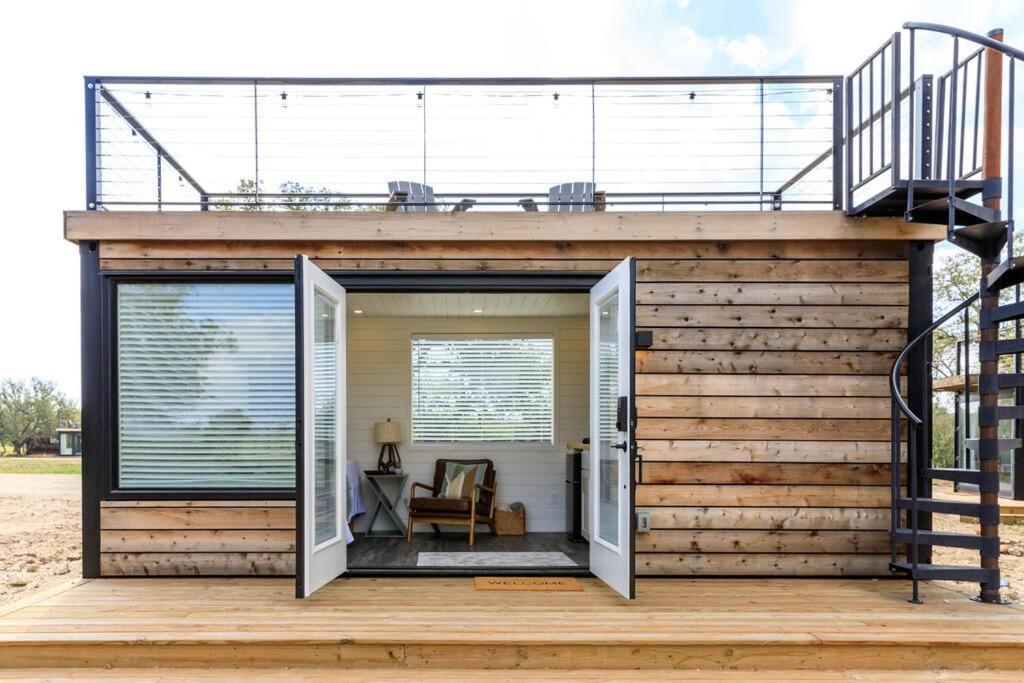 New The Sunset Luxury Container Home Фредериксбург Екстериор снимка