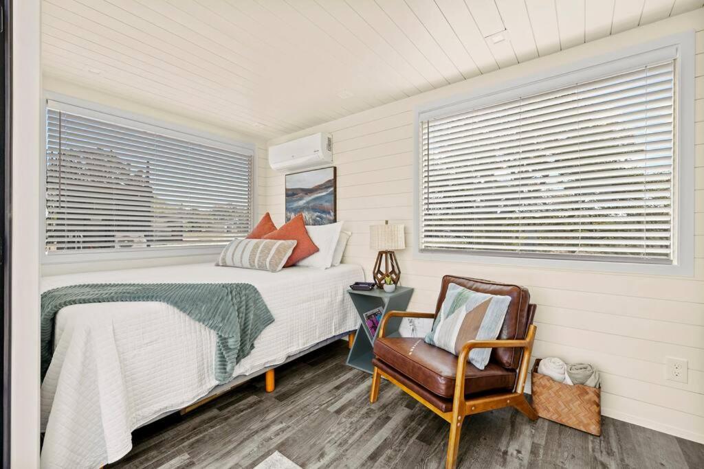 New The Sunset Luxury Container Home Фредериксбург Екстериор снимка